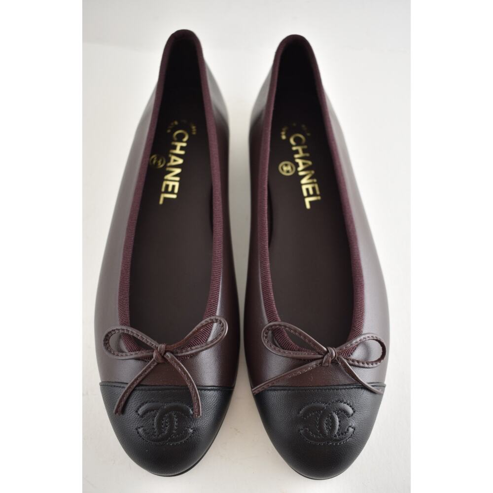 Chanel 26K Chocolate Dark Brown Black Lambskin CC Cap Ballet Ballerina Flat 37.5 - Picture 16 of 16